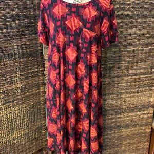 XL Lularoe Carly multi color black&red
